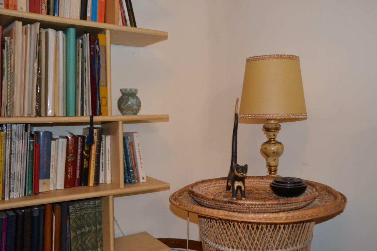 Casa Violante Apartment เวโรนา ภายนอก รูปภาพ