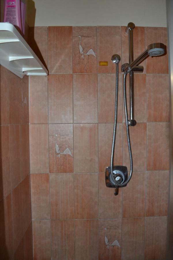 Casa Violante Apartment เวโรนา ภายนอก รูปภาพ