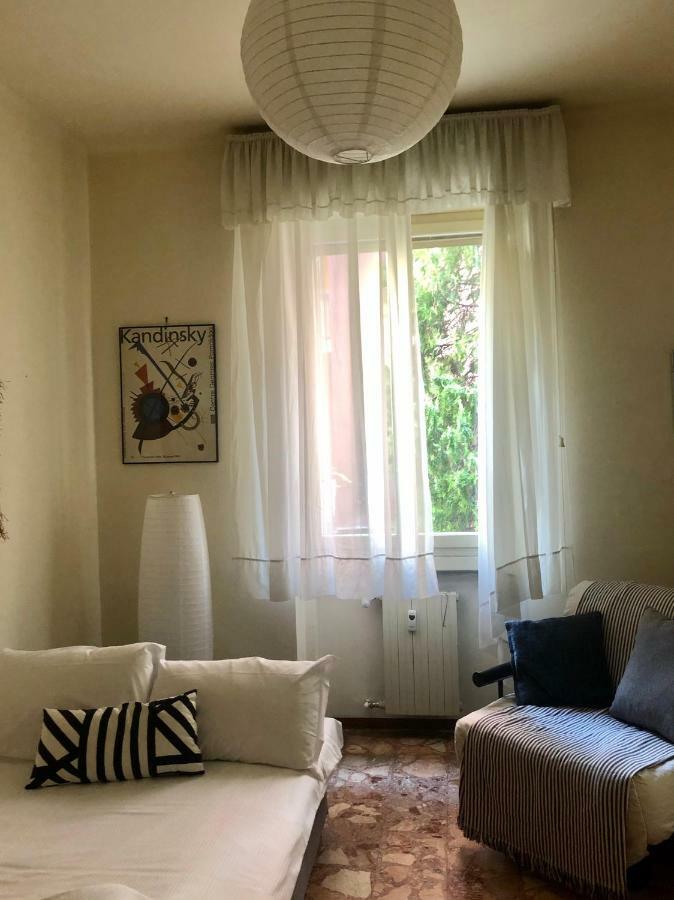 Casa Violante Apartment เวโรนา ภายนอก รูปภาพ