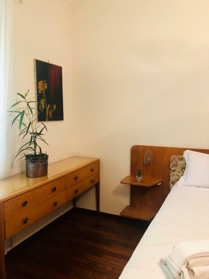 Casa Violante Apartment เวโรนา ภายนอก รูปภาพ